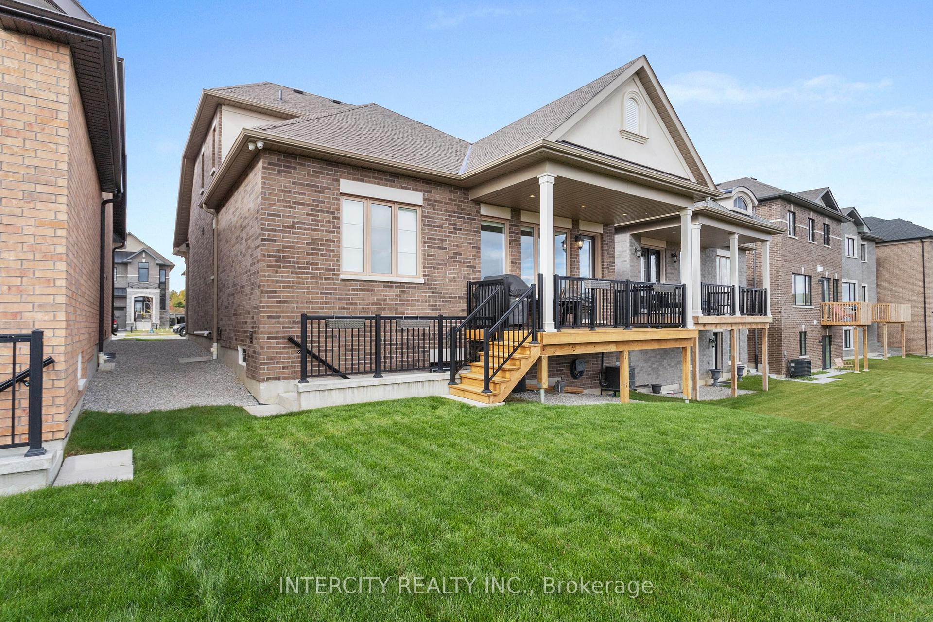 Photo 37 of 579 Kleinburg Summit Way, Vaughan, Kleinburg — HOMEH