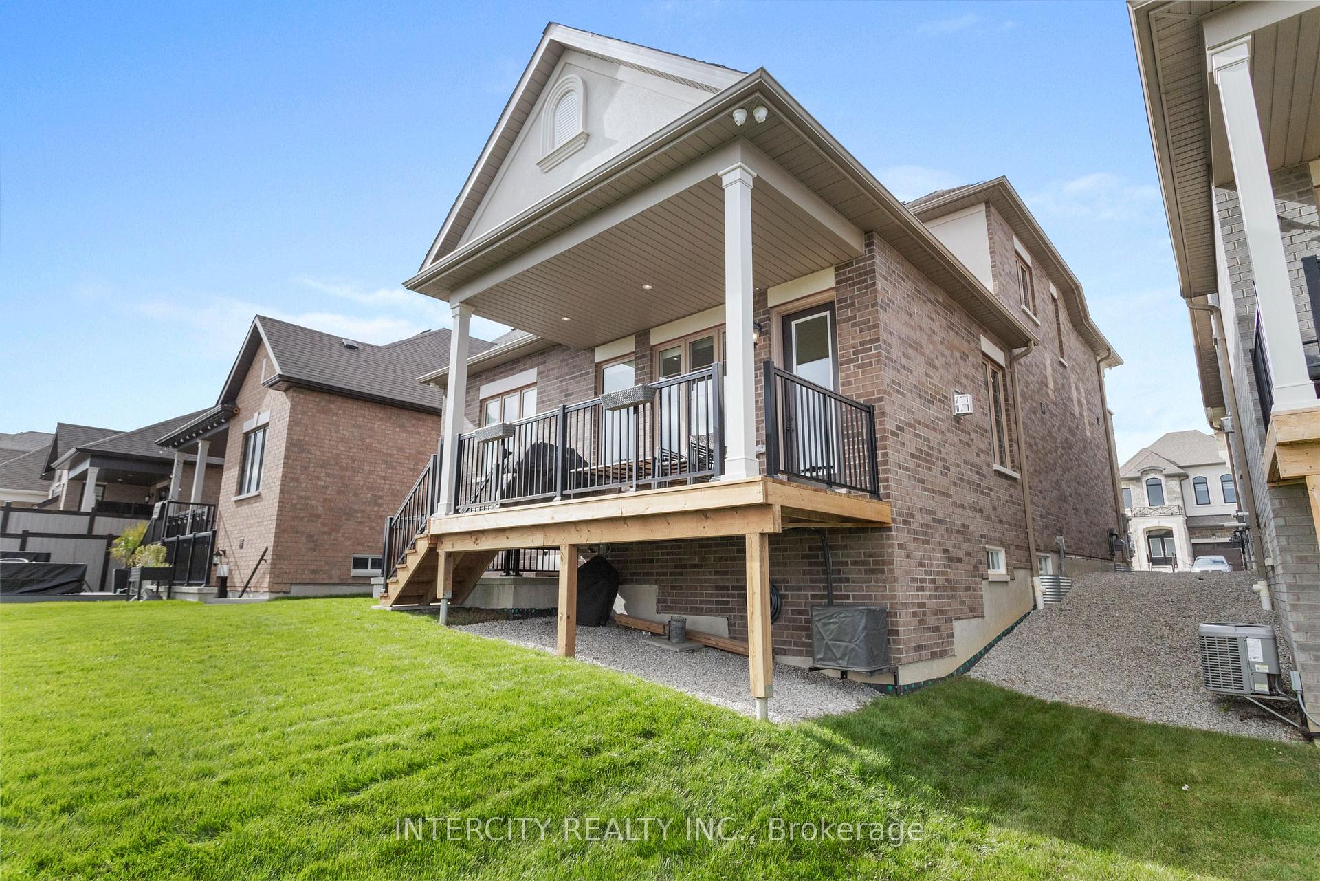Photo 39 of 579 Kleinburg Summit Way, Vaughan, Kleinburg — HOMEH