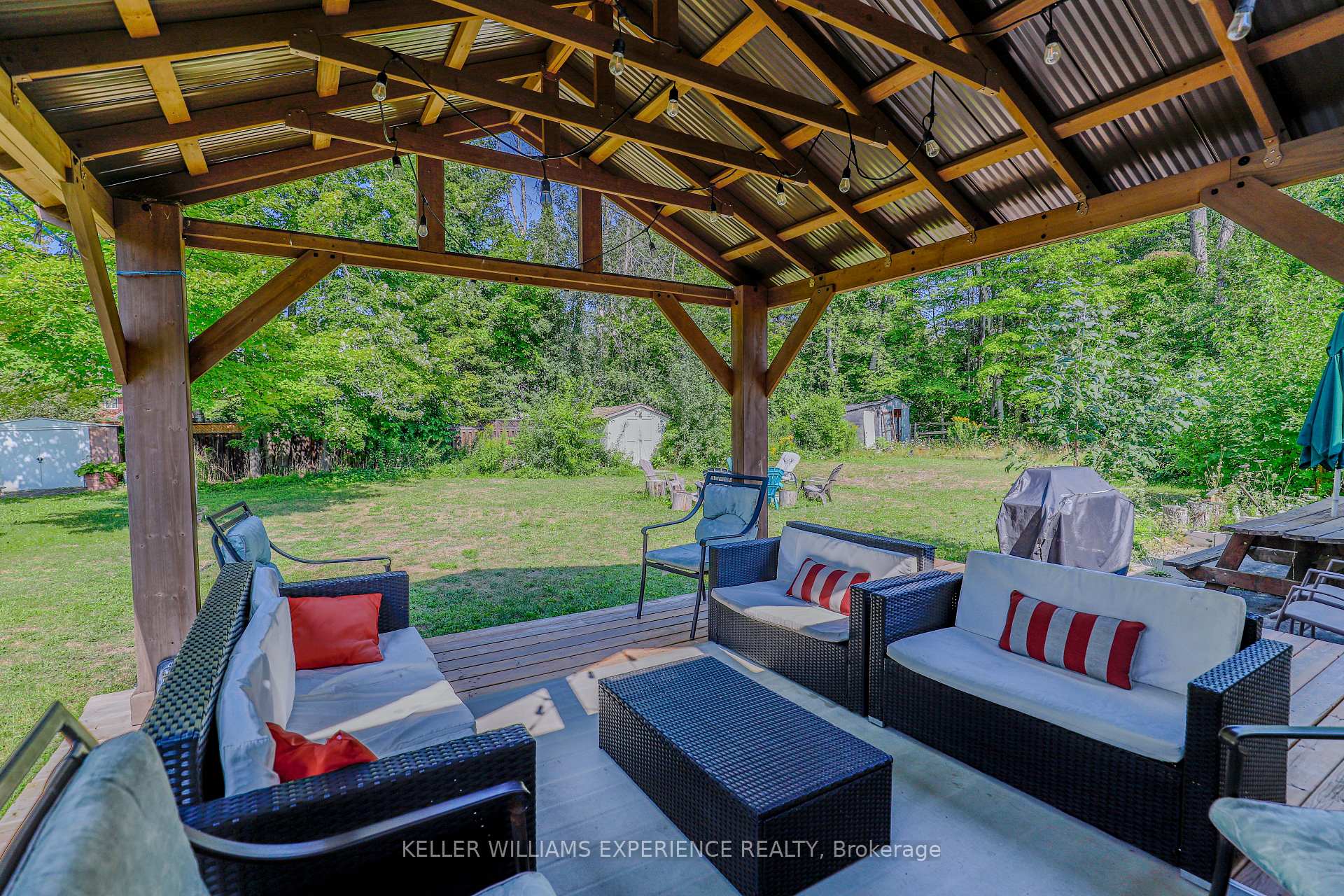 Photo 15 of 53 38th Street N, Wasaga Beach — HOMEH
