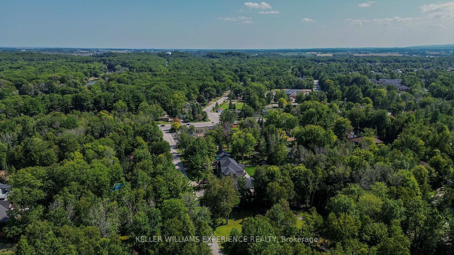 Photo 14 of 53 38th Street N, Wasaga Beach — HOMEH