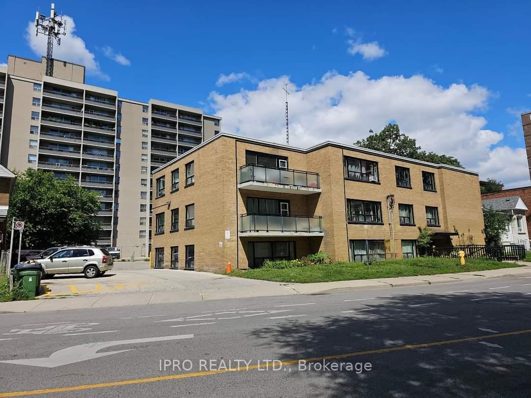 Photo 33 of Unit 302, 20 Cosburn Avenue, Toronto, Danforth Village-East York — HOMEH