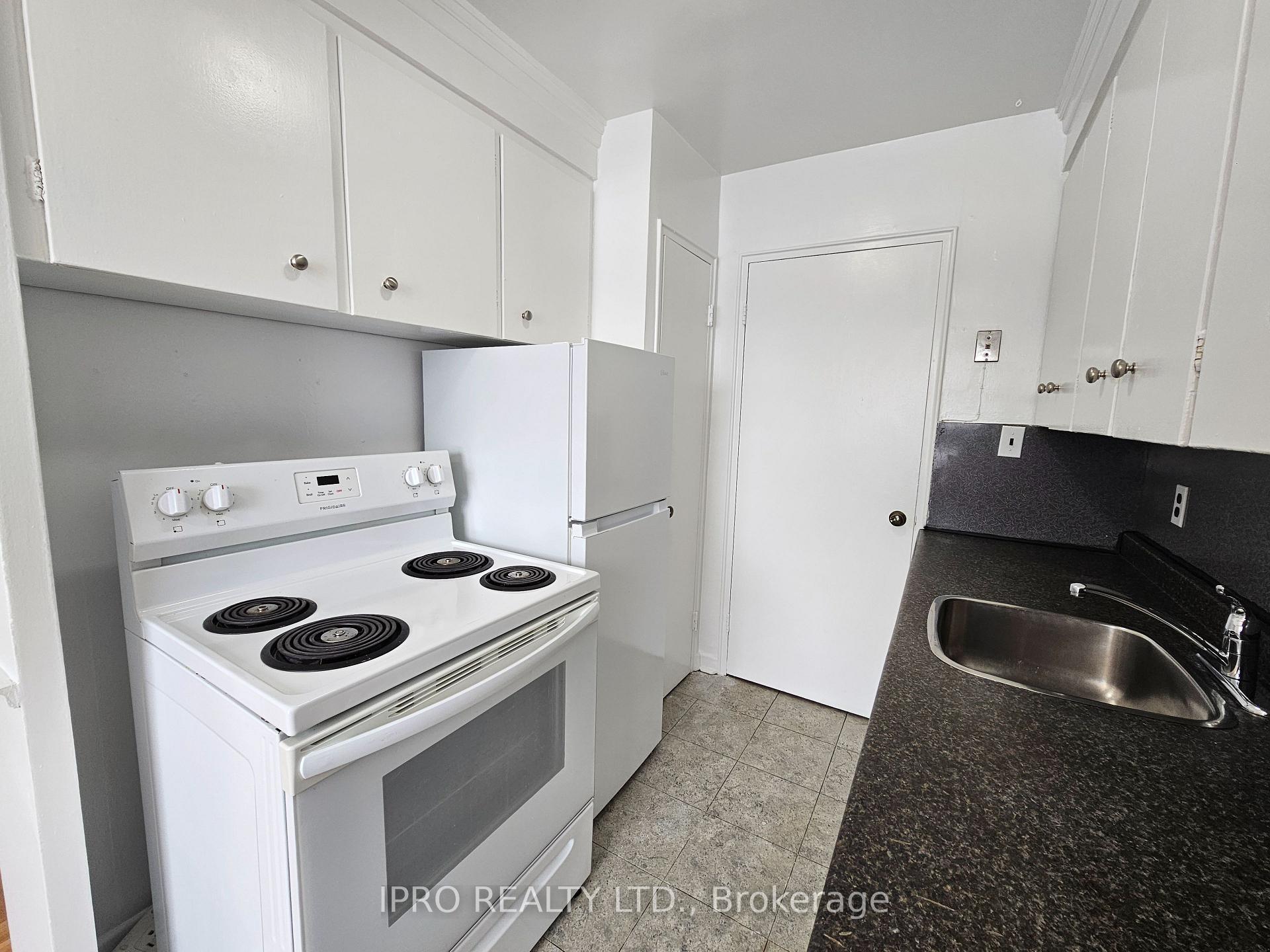 Photo 8 of Unit 302, 20 Cosburn Avenue, Toronto, Danforth Village-East York — HOMEH