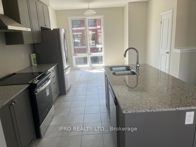 Photo 5 of 51 Douet Lane, Ajax, South East — HOMEH