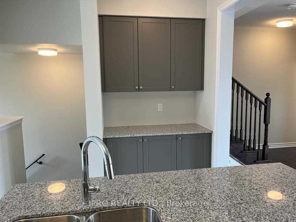 Photo 7 of 51 Douet Lane, Ajax, South East — HOMEH
