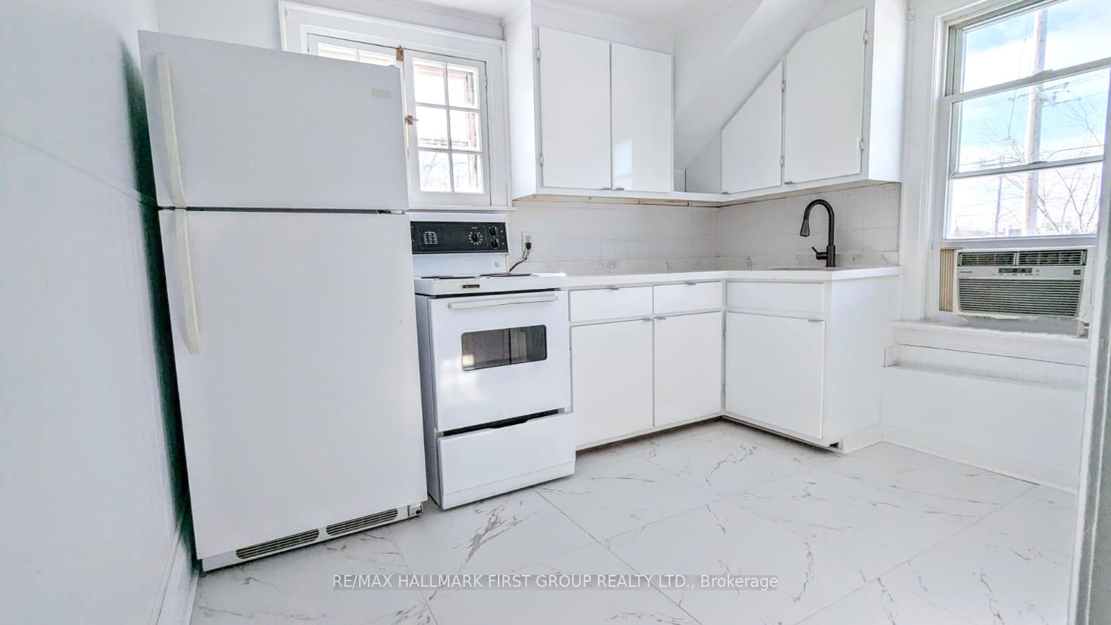 Photo 3 of Unit Upper Level, 330 Adelaide Avenue E, Oshawa, O'Neill — HOMEH