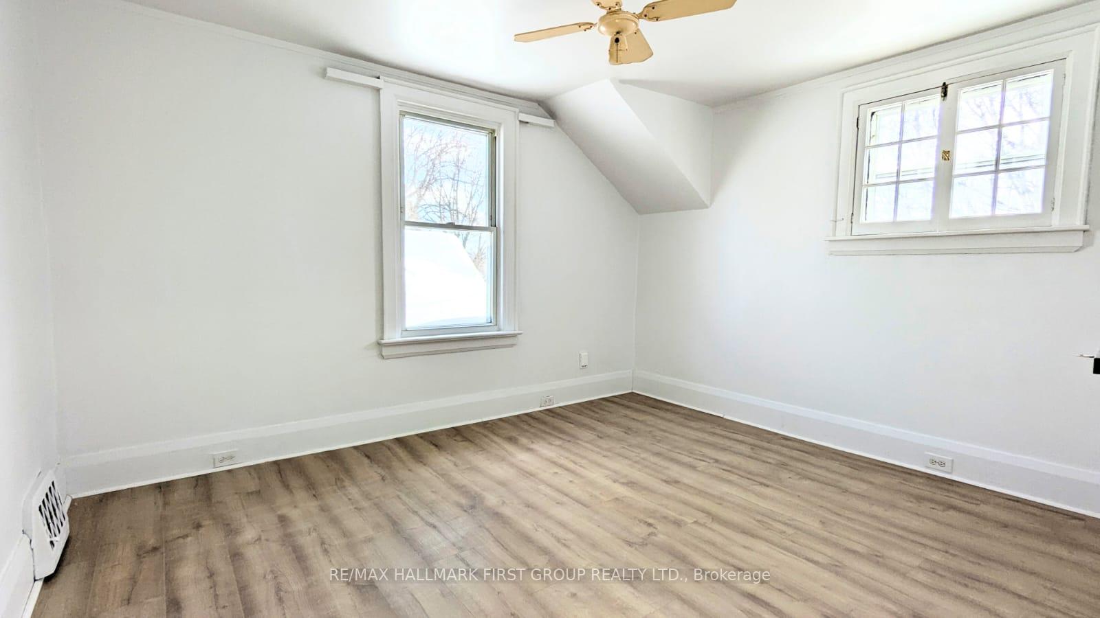 Photo 13 of Unit Upper Level, 330 Adelaide Avenue E, Oshawa, O'Neill — HOMEH