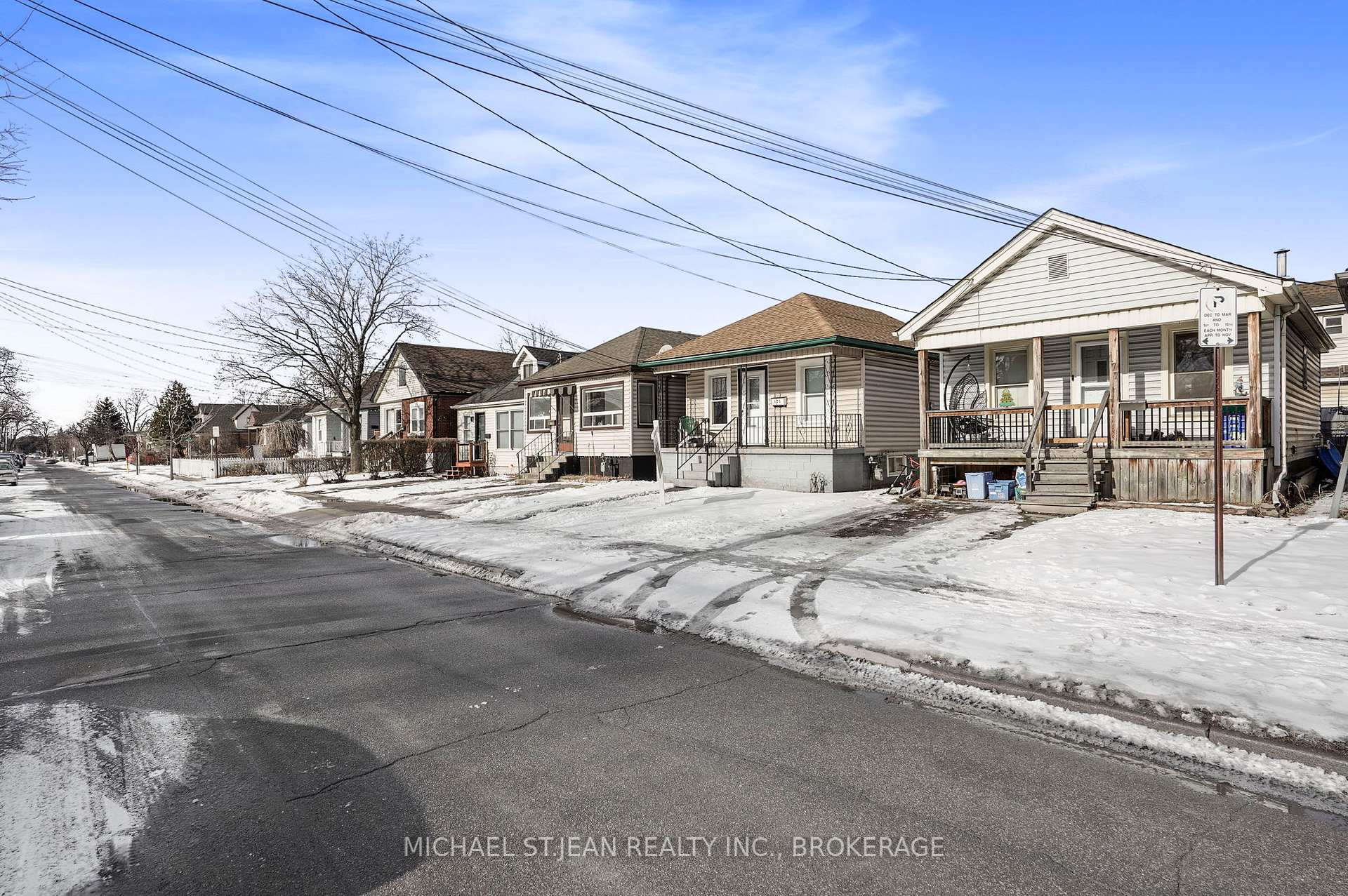 Photo 3 of 177 Mcanulty Boulevard, Hamilton, Crown Point — HOMEH