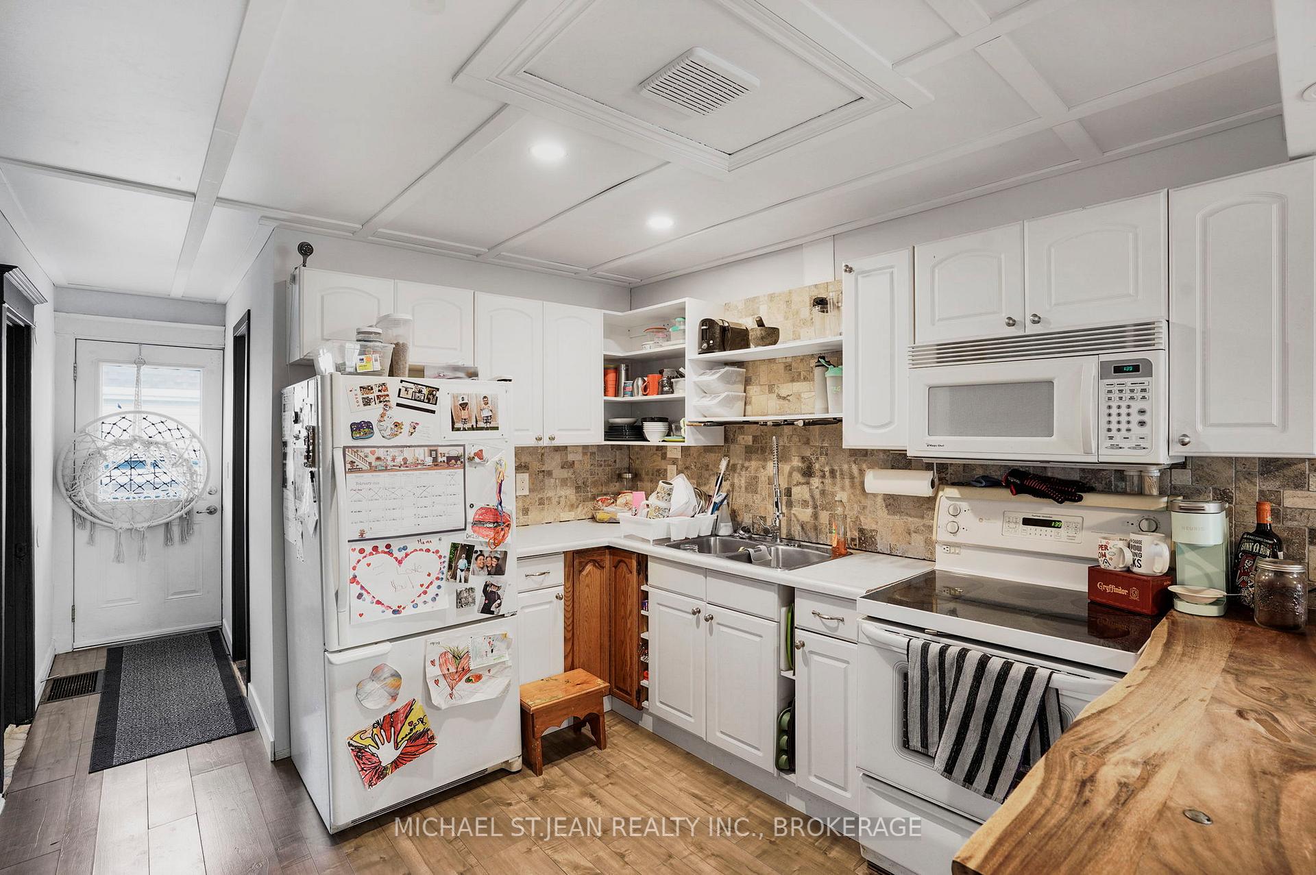 Photo 12 of 177 Mcanulty Boulevard, Hamilton, Crown Point — HOMEH
