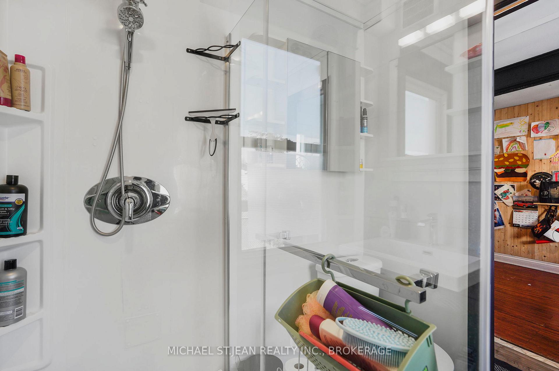 Photo 24 of 177 Mcanulty Boulevard, Hamilton, Crown Point — HOMEH