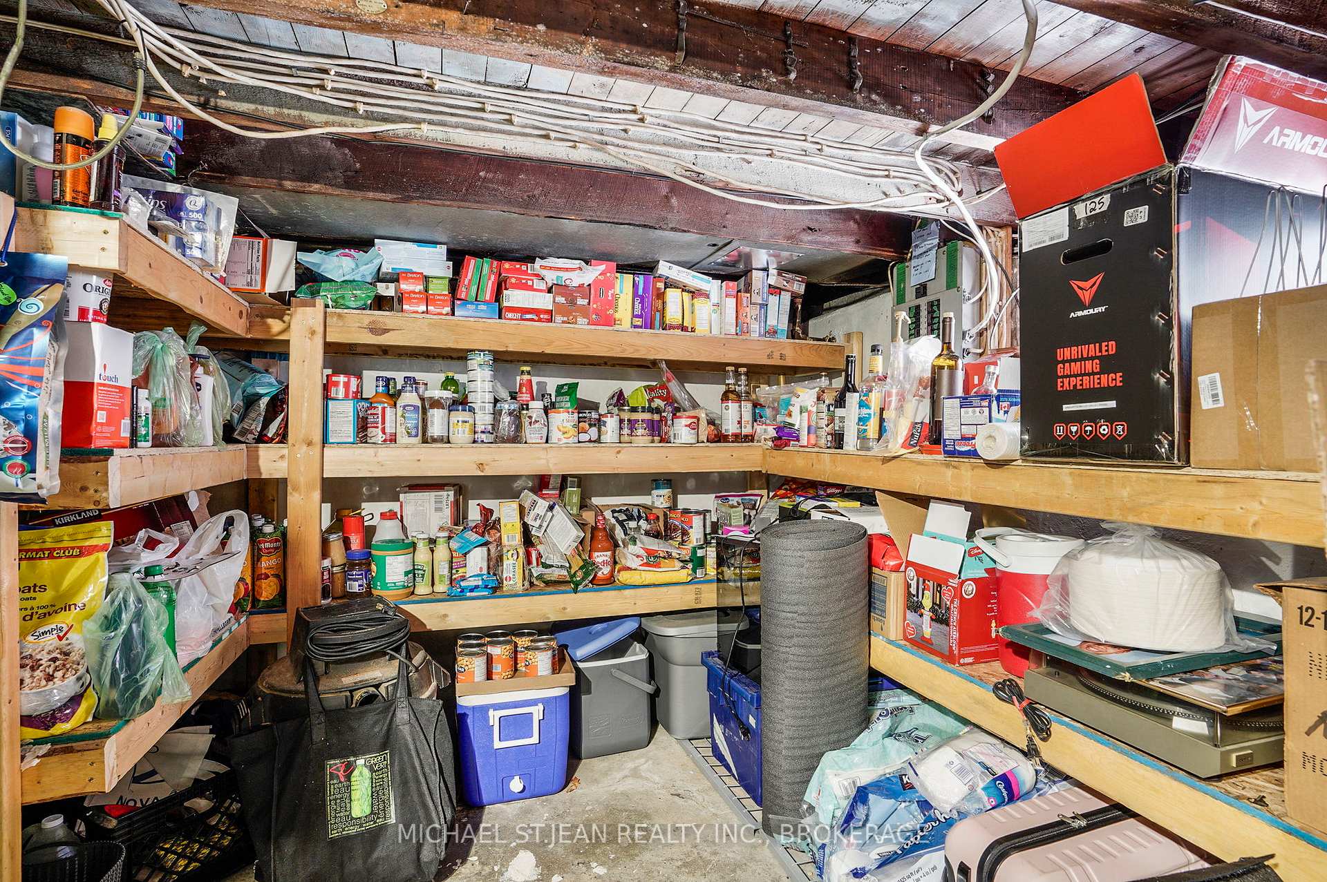Photo 23 of 177 Mcanulty Boulevard, Hamilton, Crown Point — HOMEH