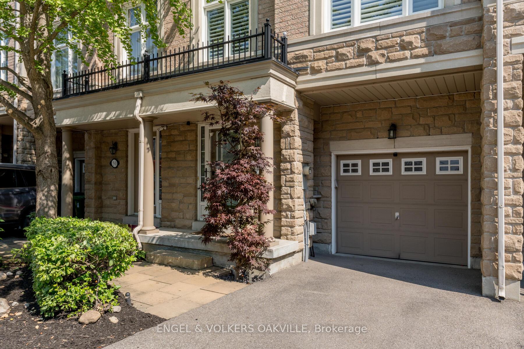 Photo 9 of 49 Yachters Lane, Etobicoke, Mimico — HOMEH