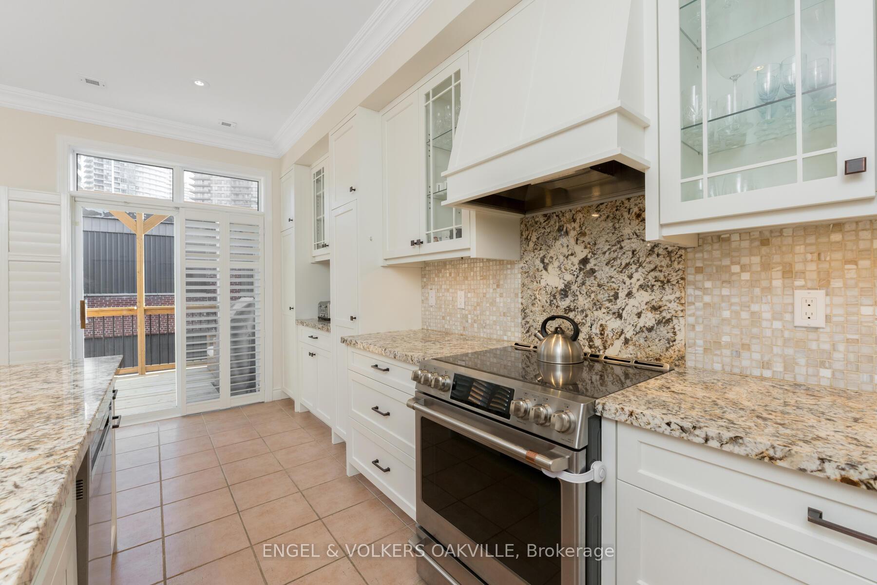 Photo 30 of 49 Yachters Lane, Etobicoke, Mimico — HOMEH