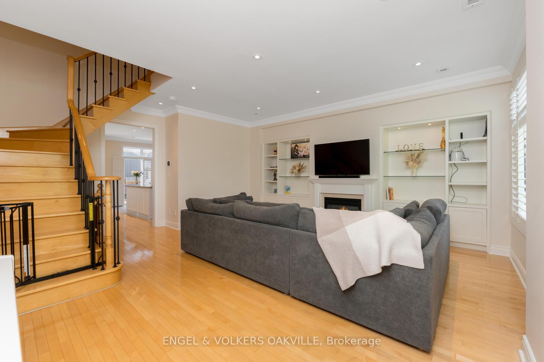 Photo 15 of 49 Yachters Lane, Etobicoke, Mimico — HOMEH