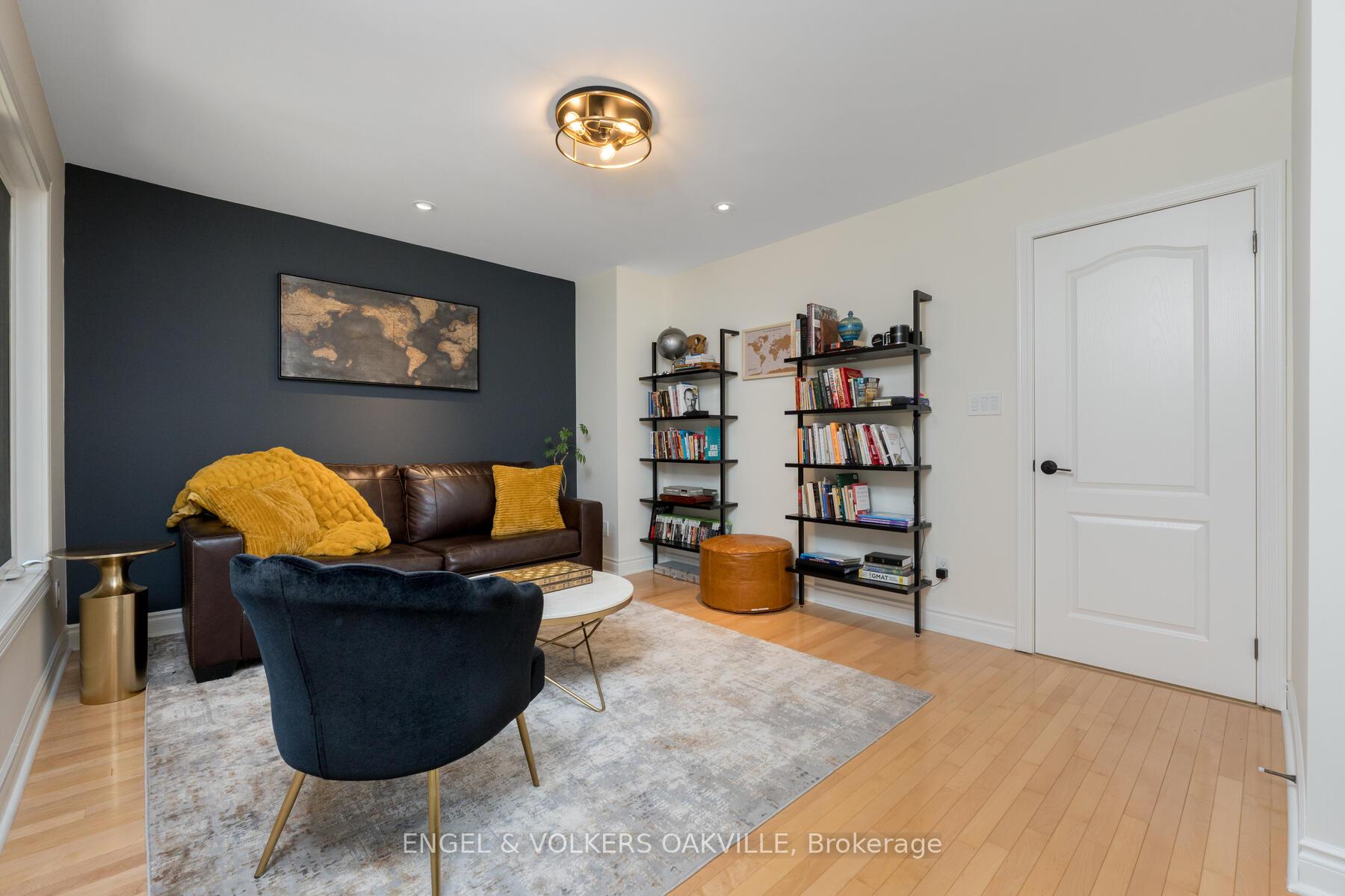 Photo 24 of 49 Yachters Lane, Etobicoke, Mimico — HOMEH