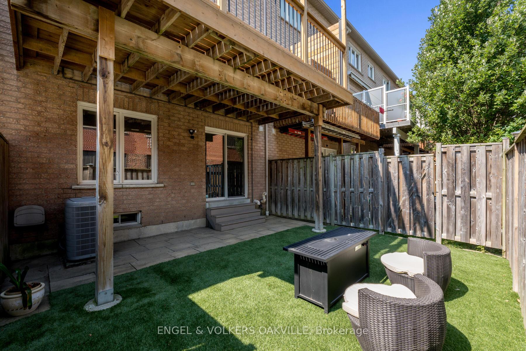 Photo 33 of 49 Yachters Lane, Etobicoke, Mimico — HOMEH