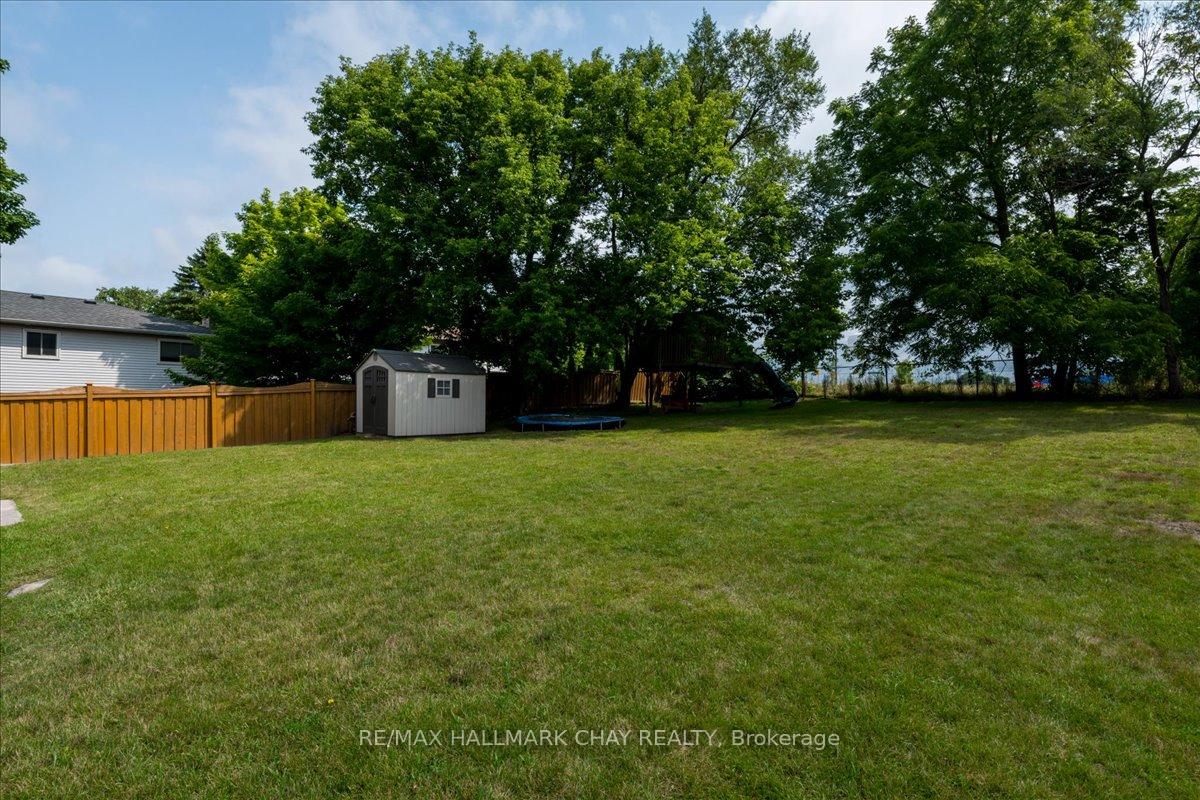 Photo 30 of 49 Hamilton Drive, Newmarket, Huron Heights-Leslie Valley — HOMEH