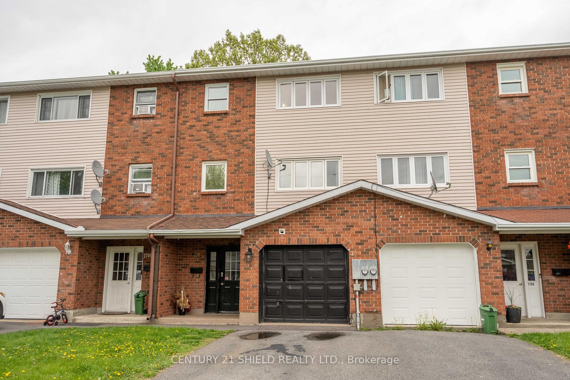 Photo 1 of 1707 Donald Avenue, Cornwall — HOMEH