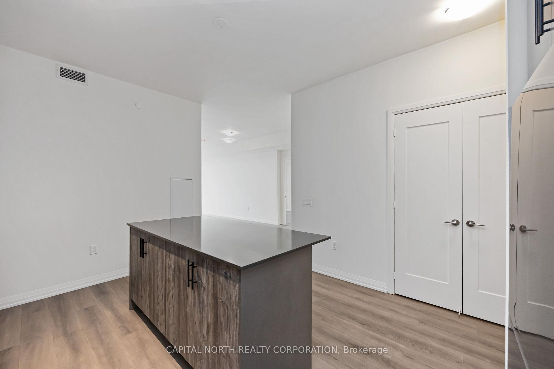 Photo 5 of Unit 614, 8960 Jane Street, Vaughan, Vellore Village — HOMEH