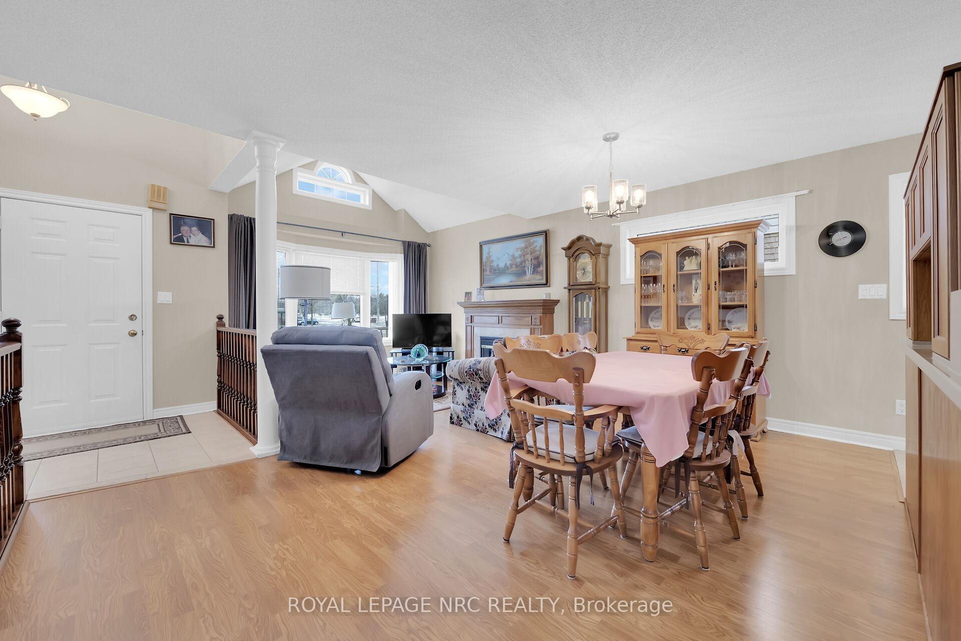 Photo 10 of 5 Macturnbull Drive, St. Catharines, Rykert/Vansickle — HOMEH