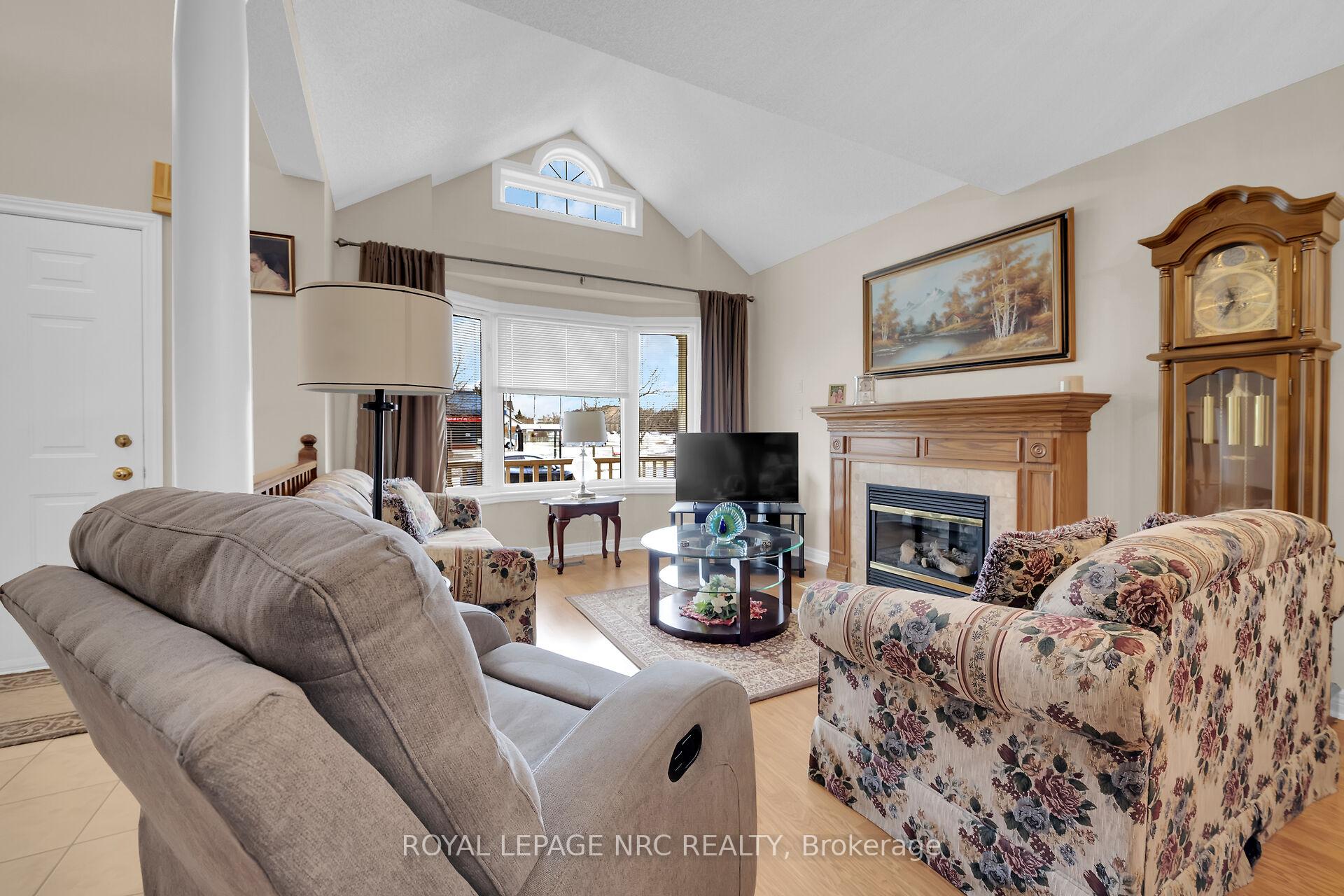 Photo 4 of 5 Macturnbull Drive, St. Catharines, Rykert/Vansickle — HOMEH