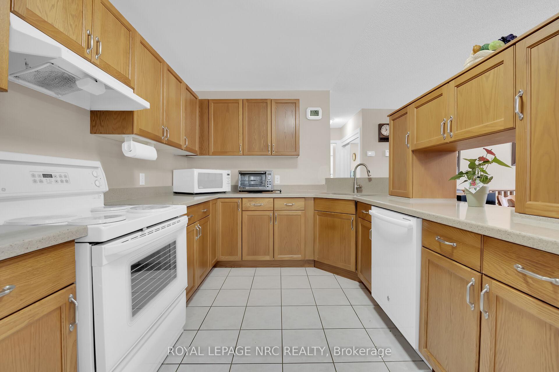 Photo 13 of 5 Macturnbull Drive, St. Catharines, Rykert/Vansickle — HOMEH