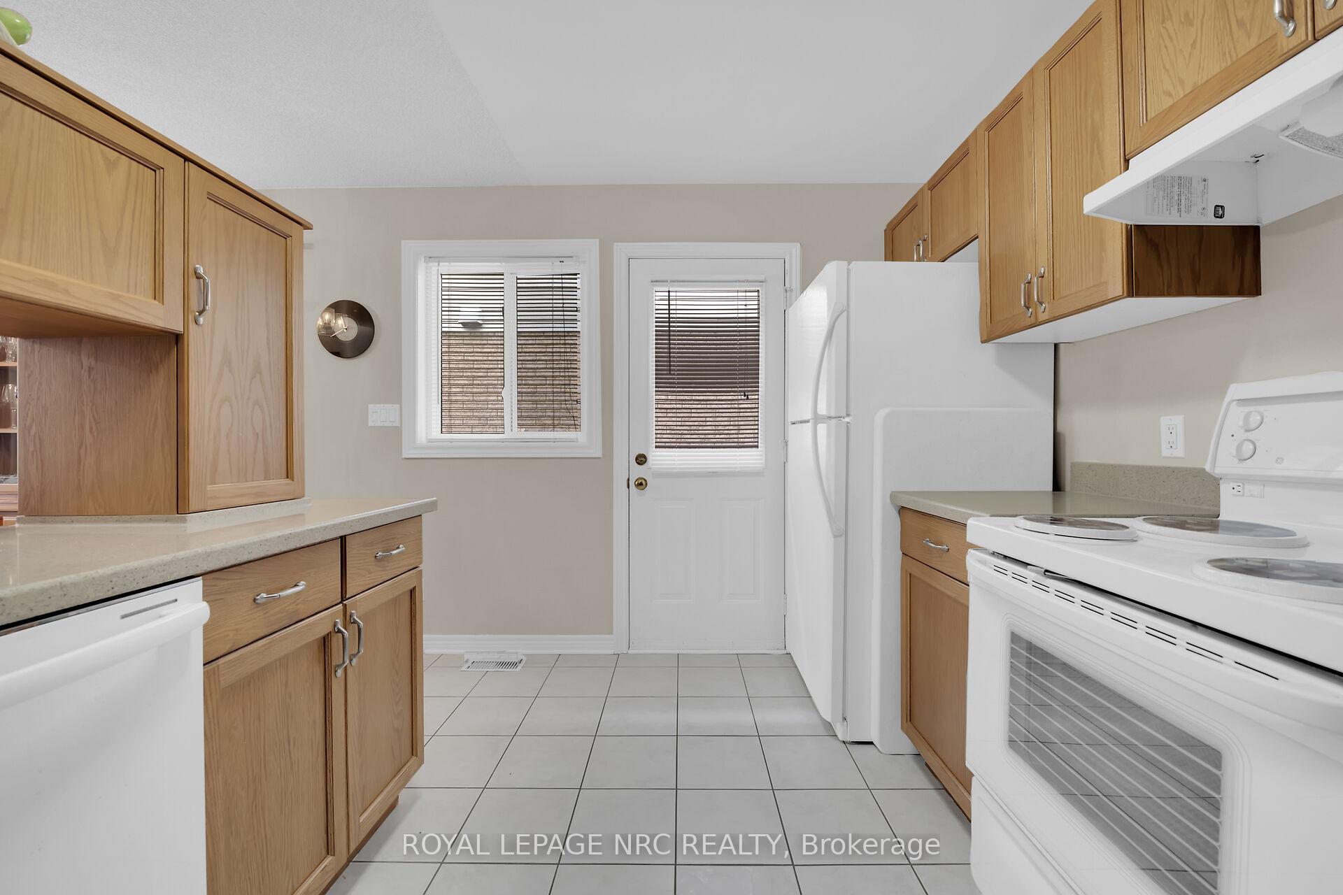 Photo 16 of 5 Macturnbull Drive, St. Catharines, Rykert/Vansickle — HOMEH