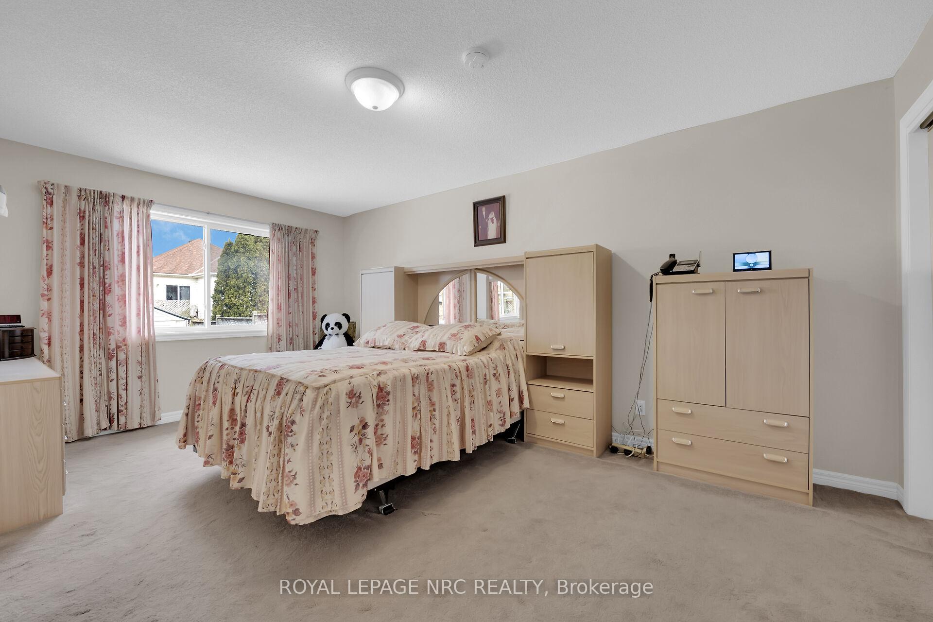Photo 38 of 5 Macturnbull Drive, St. Catharines, Rykert/Vansickle — HOMEH