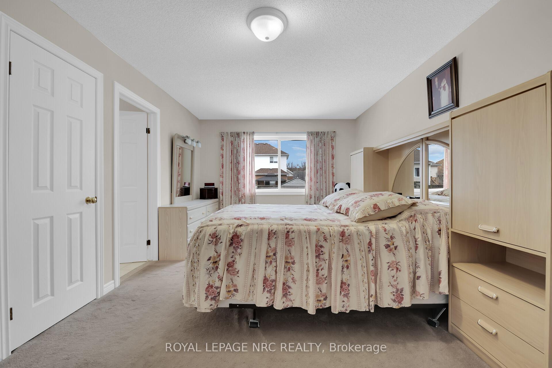 Photo 40 of 5 Macturnbull Drive, St. Catharines, Rykert/Vansickle — HOMEH