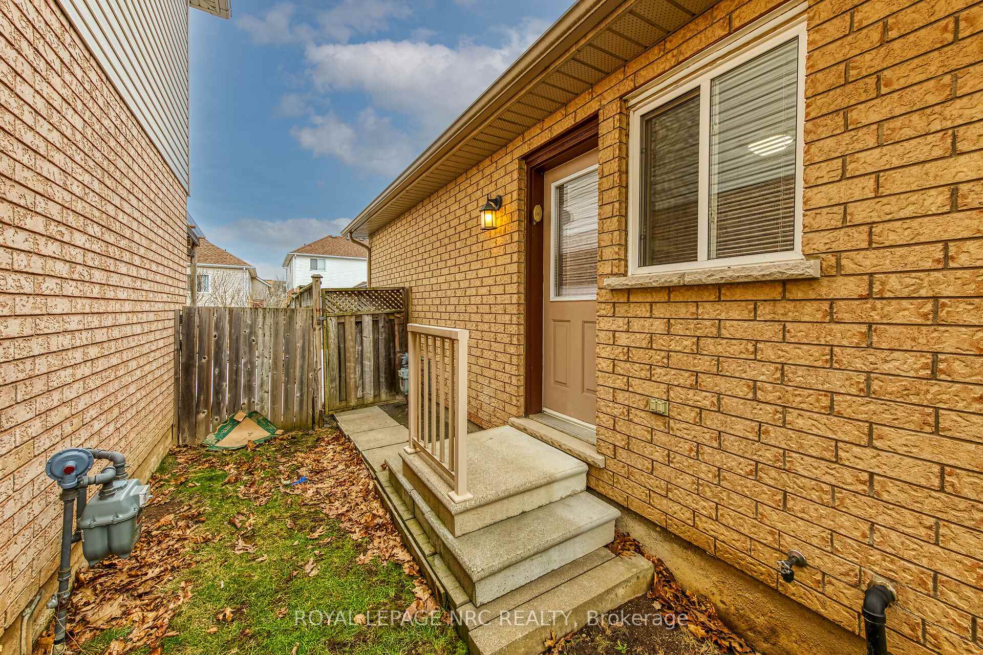 Photo 35 of 5 Macturnbull Drive, St. Catharines, Rykert/Vansickle — HOMEH
