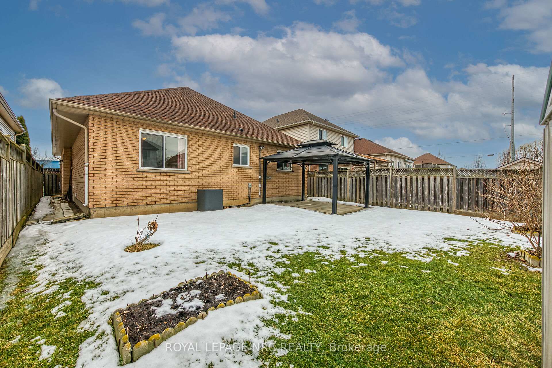 Photo 33 of 5 Macturnbull Drive, St. Catharines, Rykert/Vansickle — HOMEH