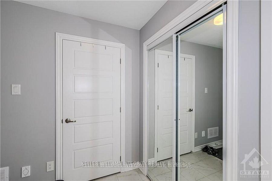 Photo 7 of 247 Atima Circle, Ottawa, Barrhaven - Half Moon Bay — HOMEH
