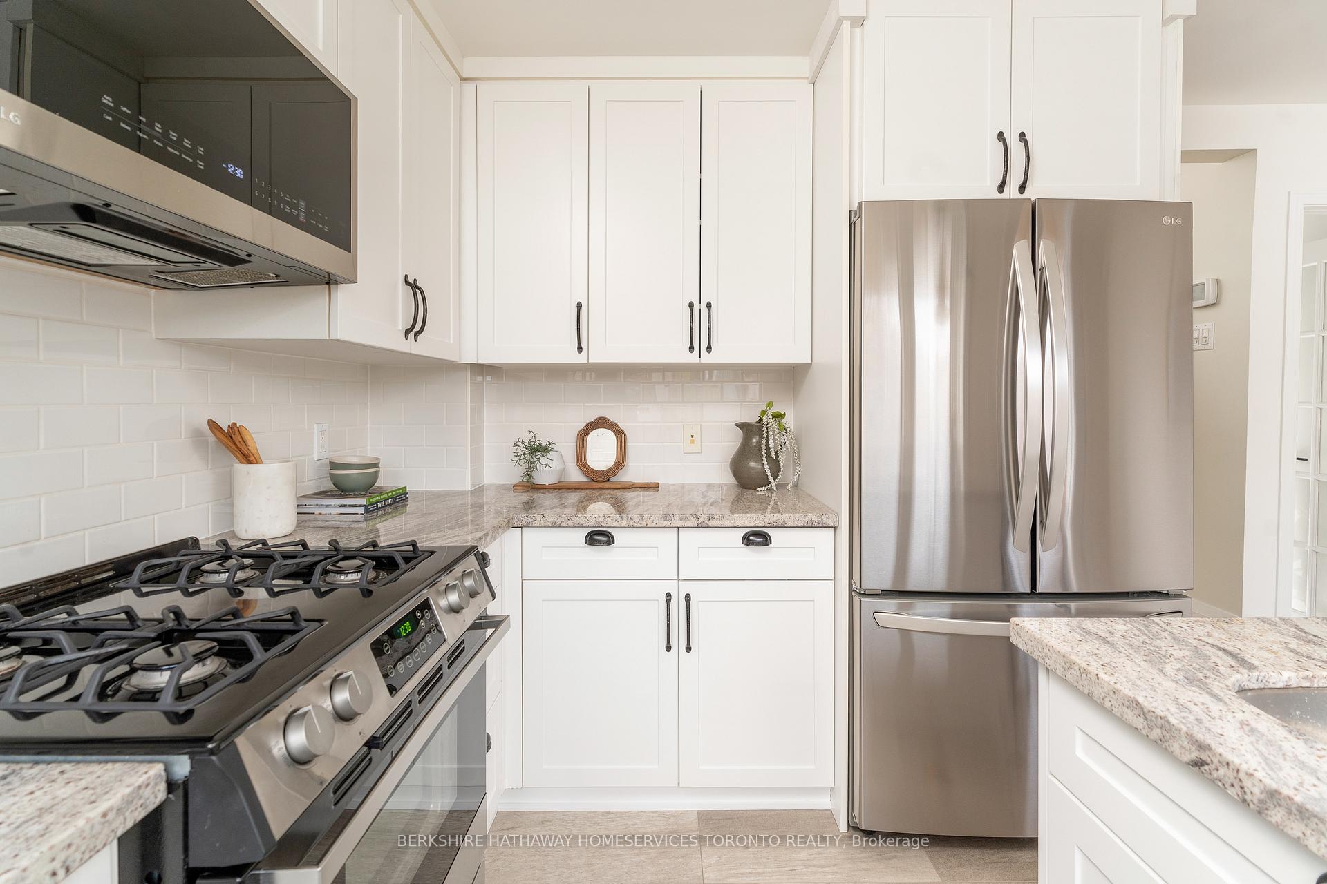 Photo 4 of 297 Bain Avenue, Toronto, Blake-Jones — HOMEH