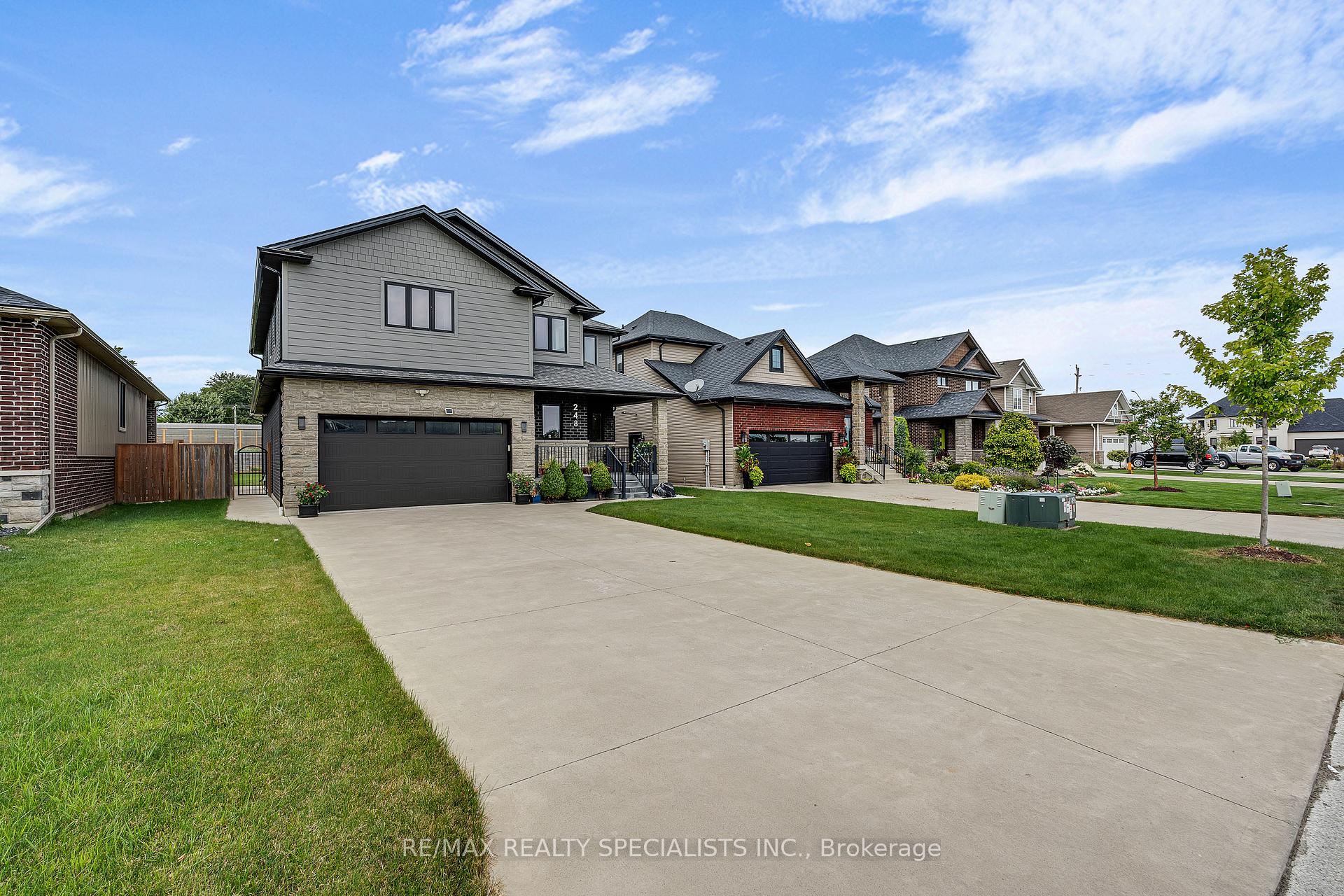 Photo 3 of 248 Summer Street, Windsor — HOMEH