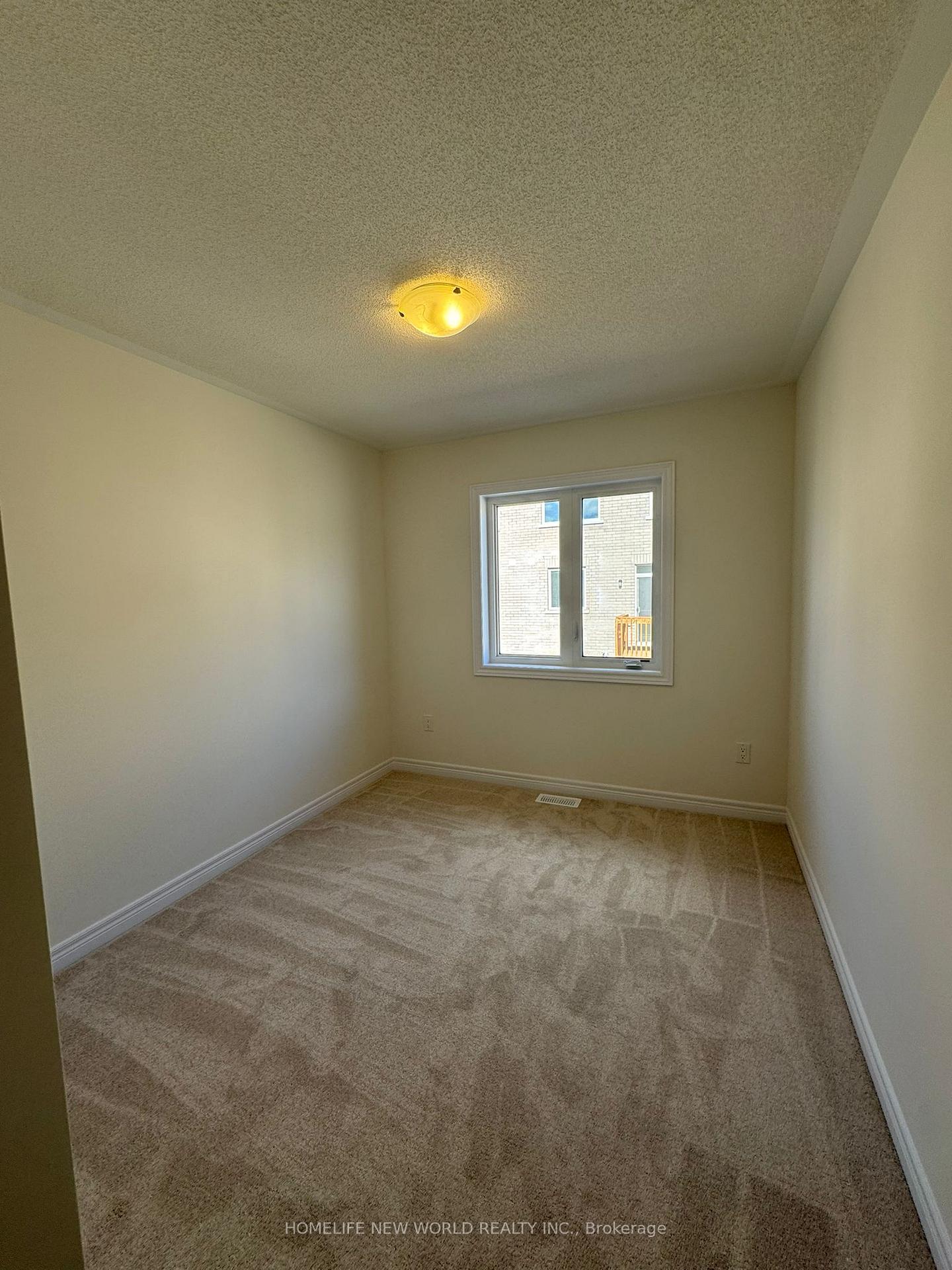 Photo 11 of 1008 Crowsnest Hollow, Pickering, Rural Pickering — HOMEH
