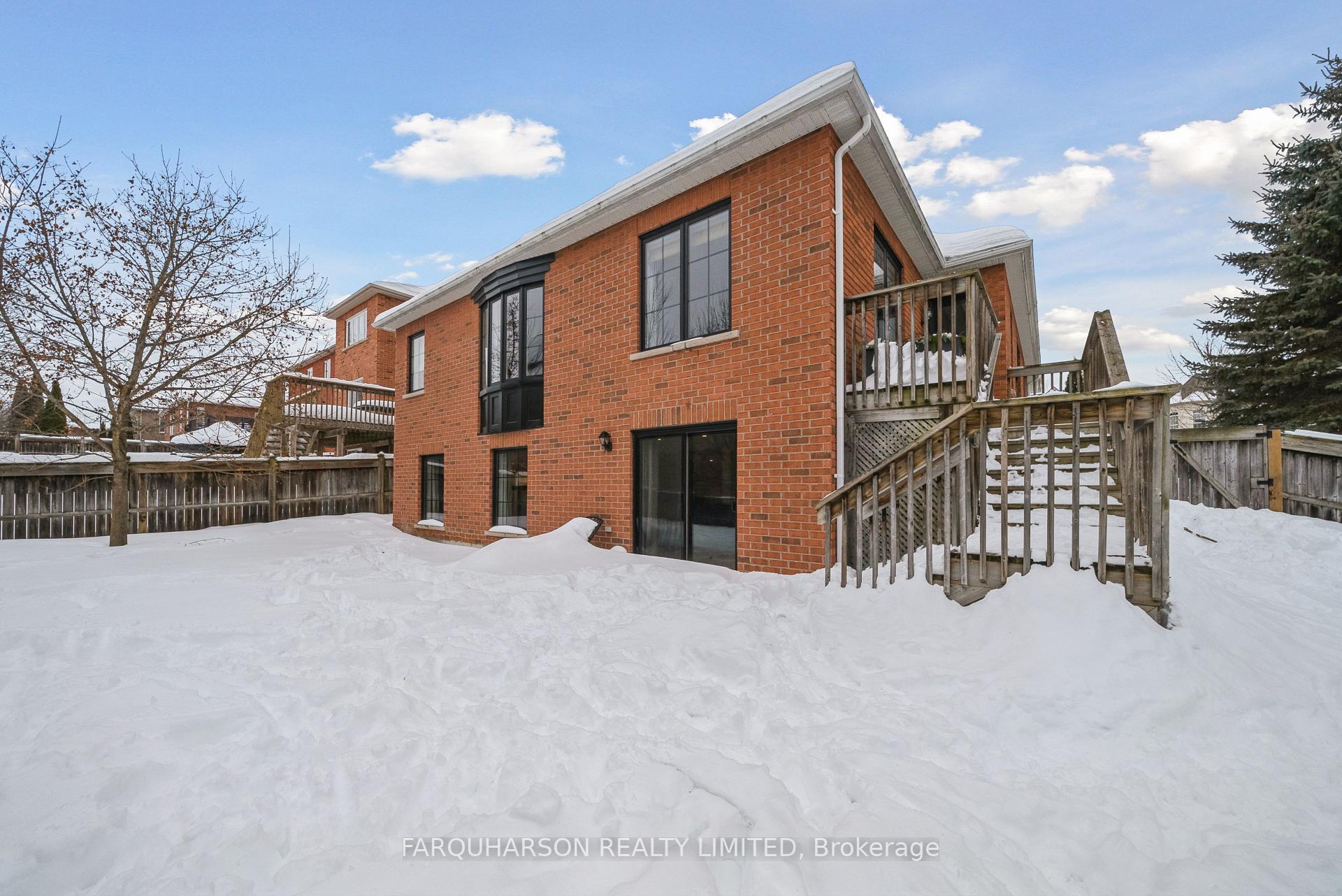Photo 8 of 73 Button Crescent, Uxbridge — HOMEH