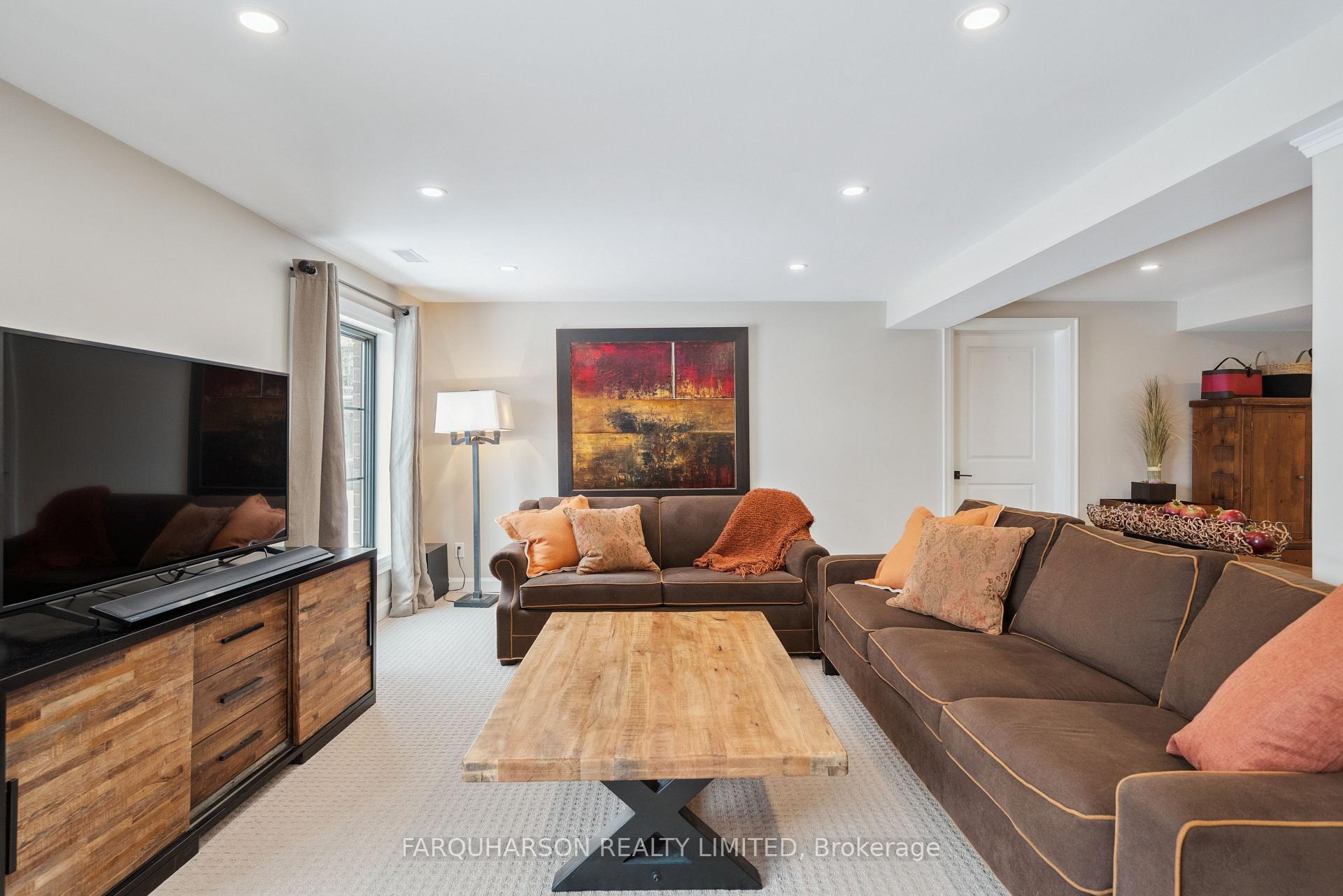 Photo 33 of 73 Button Crescent, Uxbridge — HOMEH