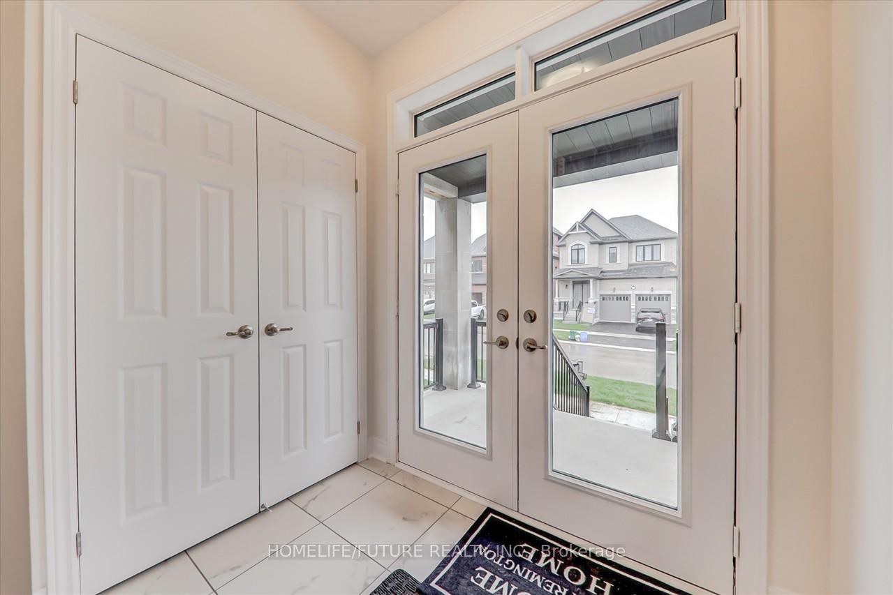 Photo 2 of 6 Yarl Drive, Markham, Middlefield — HOMEH