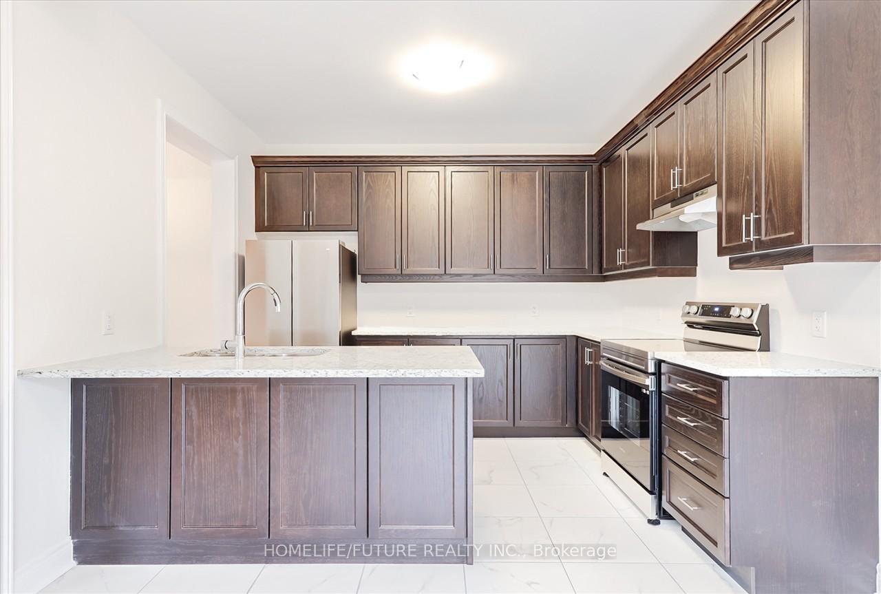 Photo 11 of 6 Yarl Drive, Markham, Middlefield — HOMEH