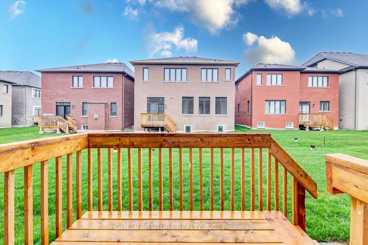 Photo 18 of 6 Yarl Drive, Markham, Middlefield — HOMEH