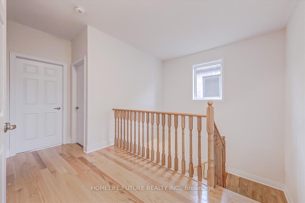 Photo 39 of 6 Yarl Drive, Markham, Middlefield — HOMEH