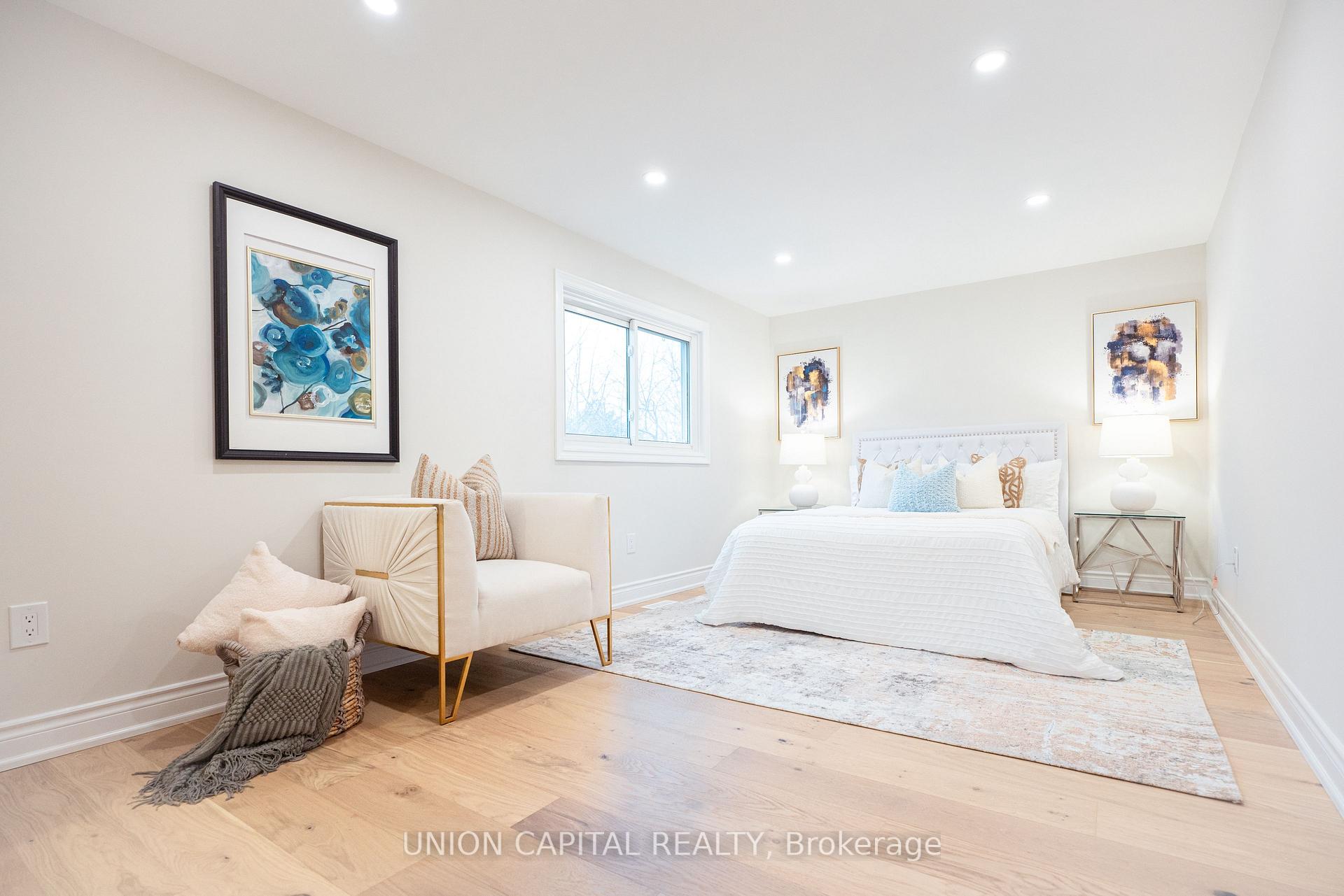 Photo 8 of 163 Joanna Crescent, Vaughan, Crestwood-Springfarm-Yorkhill — HOMEH