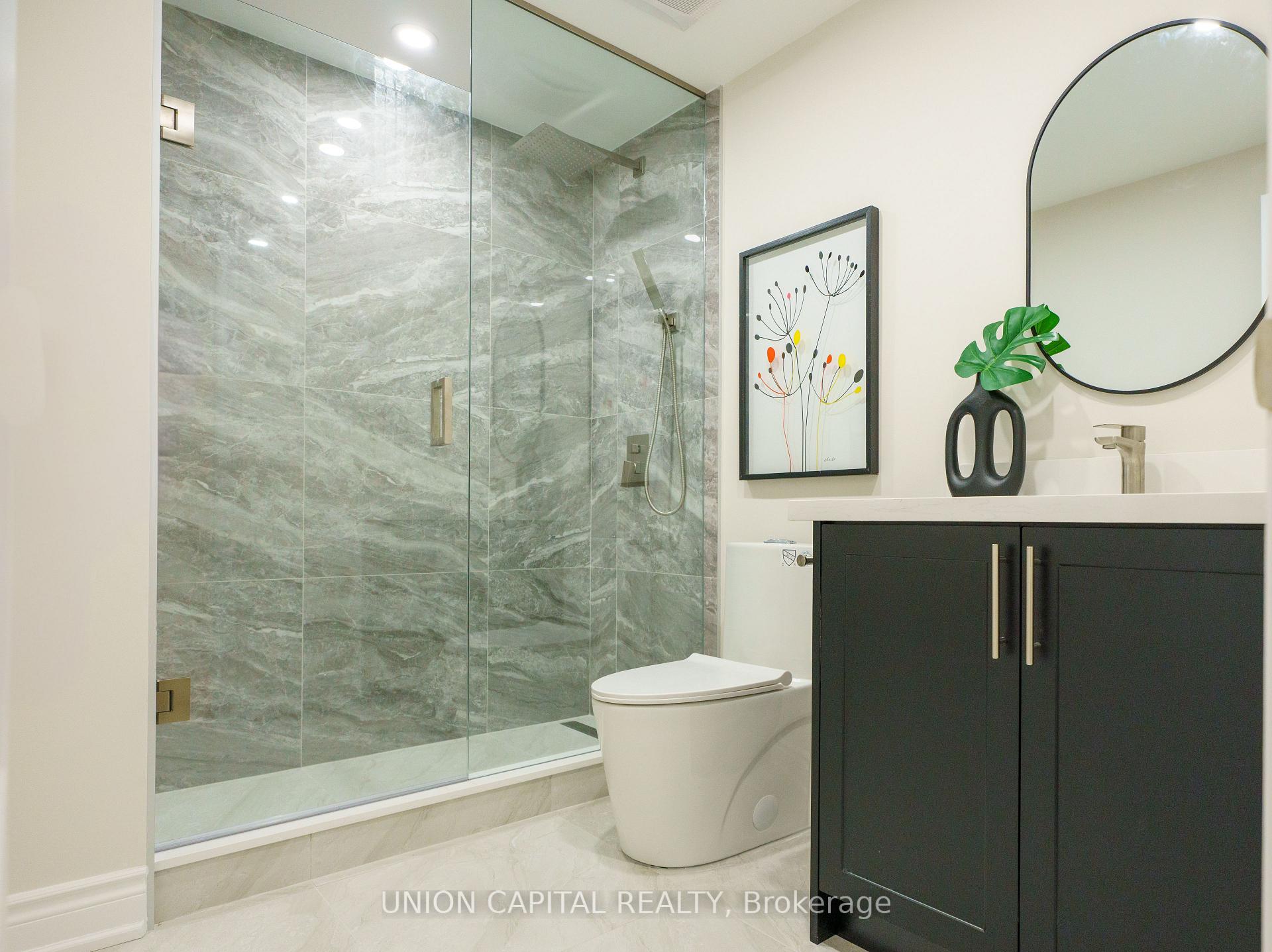 Photo 14 of 163 Joanna Crescent, Vaughan, Crestwood-Springfarm-Yorkhill — HOMEH
