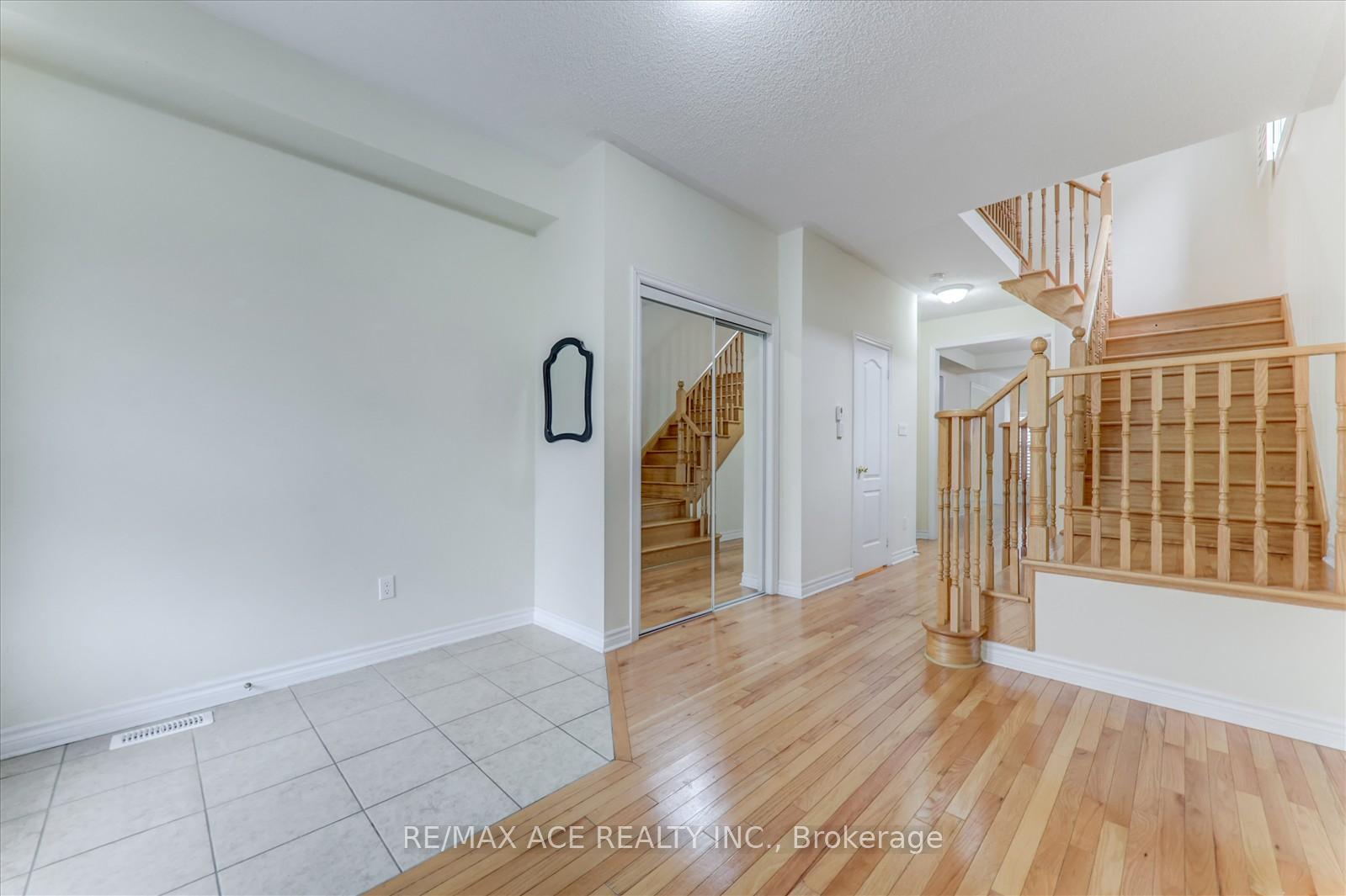 Photo 2 of 1566 Dusty Drive, Pickering, Duffin Heights — HOMEH