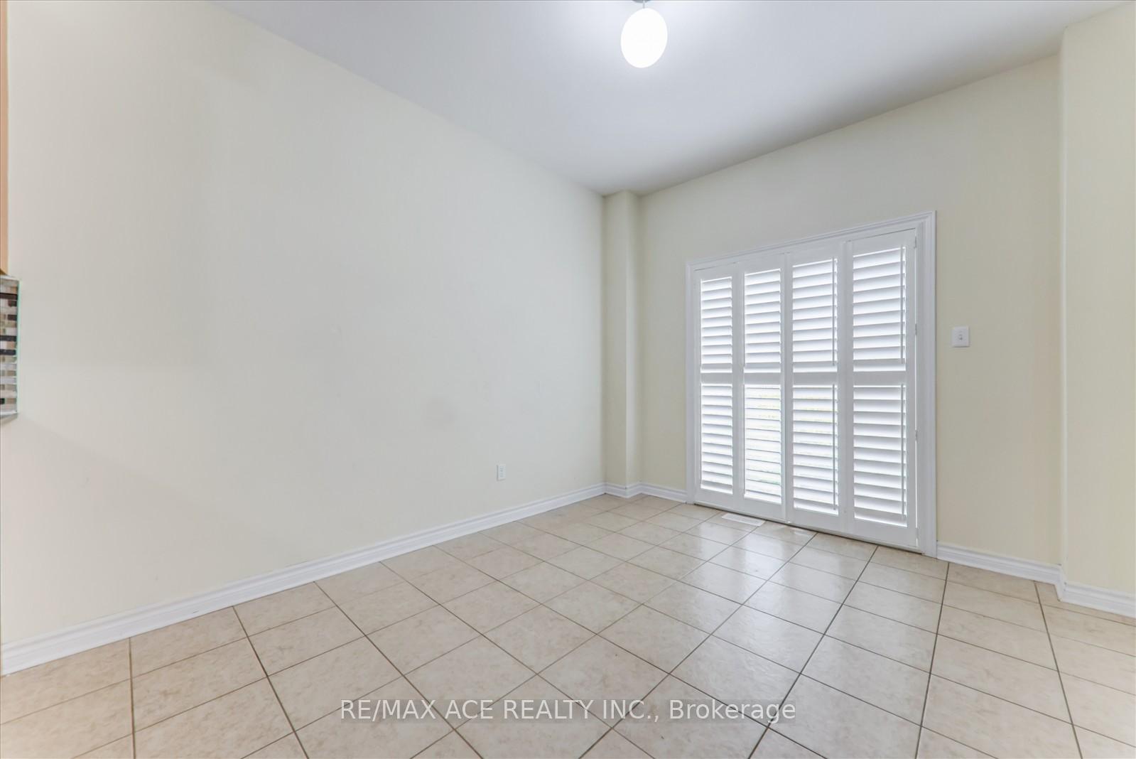 Photo 12 of 1566 Dusty Drive, Pickering, Duffin Heights — HOMEH