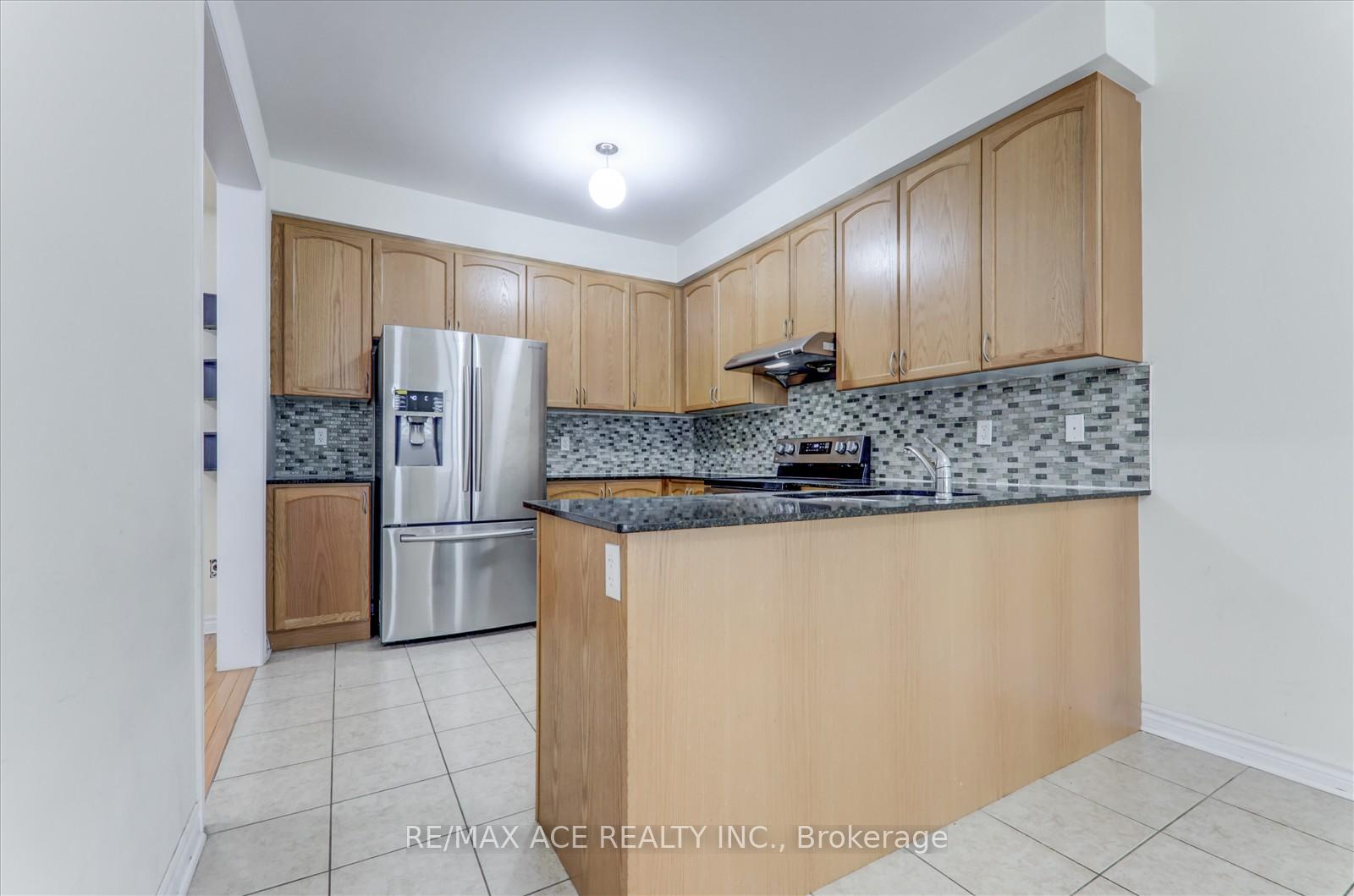 Photo 14 of 1566 Dusty Drive, Pickering, Duffin Heights — HOMEH