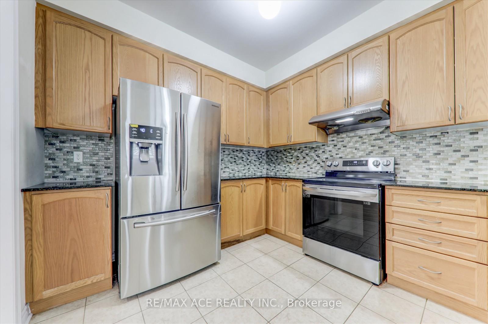 Photo 15 of 1566 Dusty Drive, Pickering, Duffin Heights — HOMEH