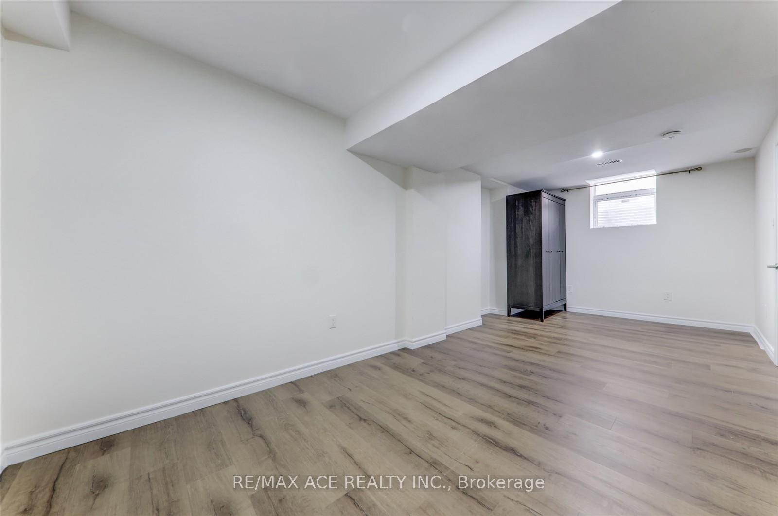 Photo 34 of 1566 Dusty Drive, Pickering, Duffin Heights — HOMEH