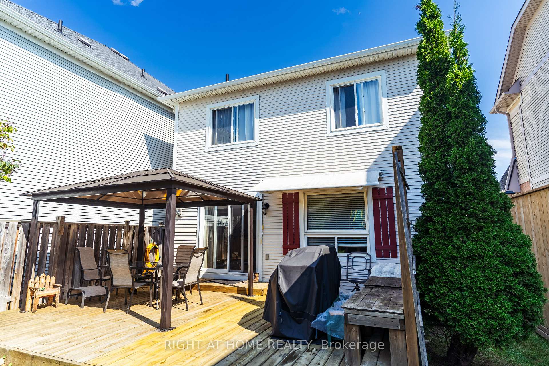 Photo 4 of 150 Argent Street, Clarington, Bowmanville — HOMEH