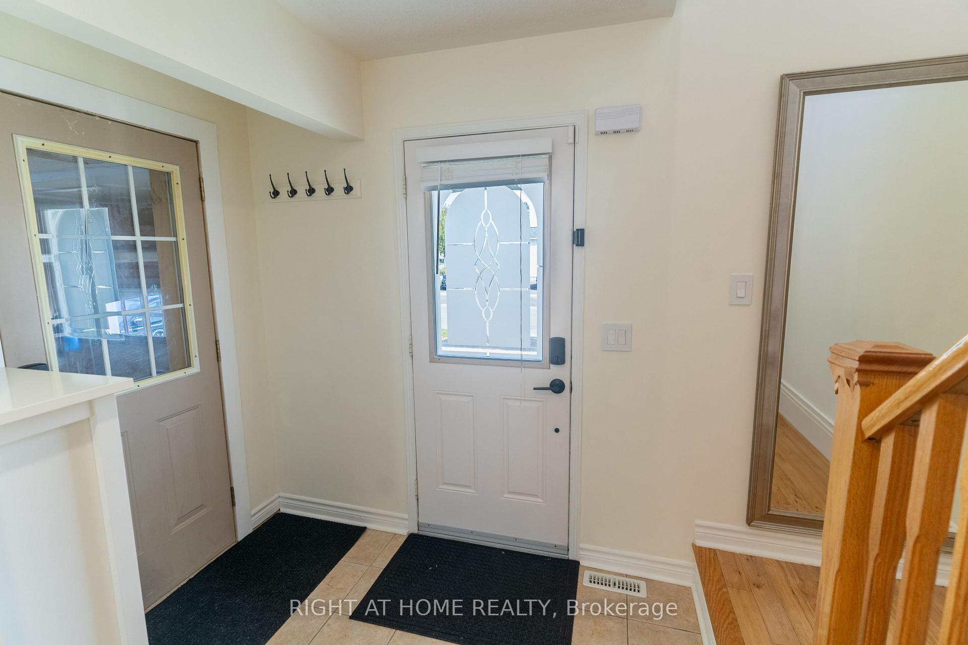 Photo 3 of 150 Argent Street, Clarington, Bowmanville — HOMEH