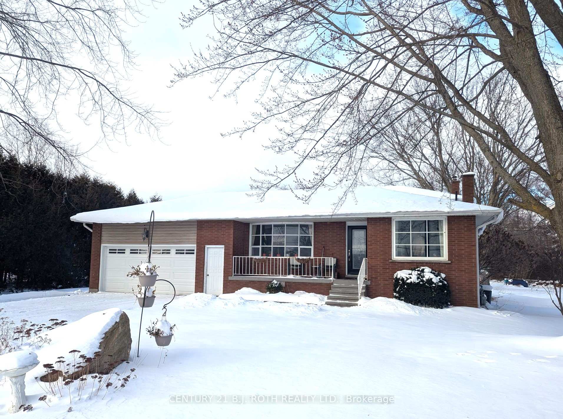 Front of 1304 10th Line